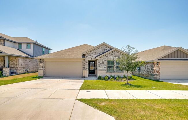 Amazing 4 Bed, 3 Bath in Western Ridge Addition-  Eagle Mountain-Saginaw ISD- 76179