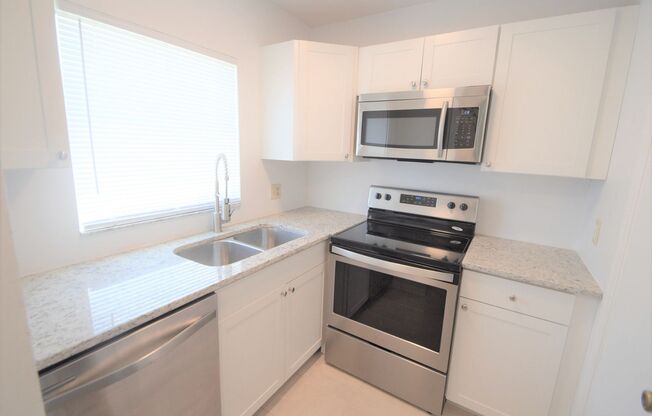 2 beds, 2 baths, $1,700