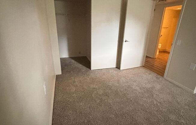 2 beds, 1 bath, 842 sqft, $1,444, Unit 28-B06 Davis 2 BD