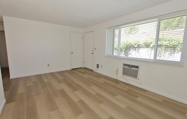 2941-2943 W. Madison Ave