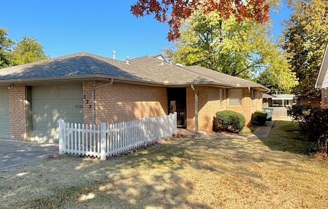 Beautiful 2 Bed 1 Bath Home in Downtown Edmond