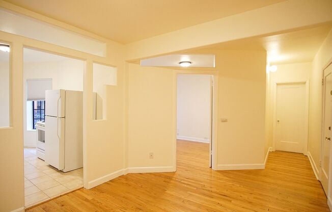 Paris on Mississippi! Fabulous 1Bdr Ready Soon!