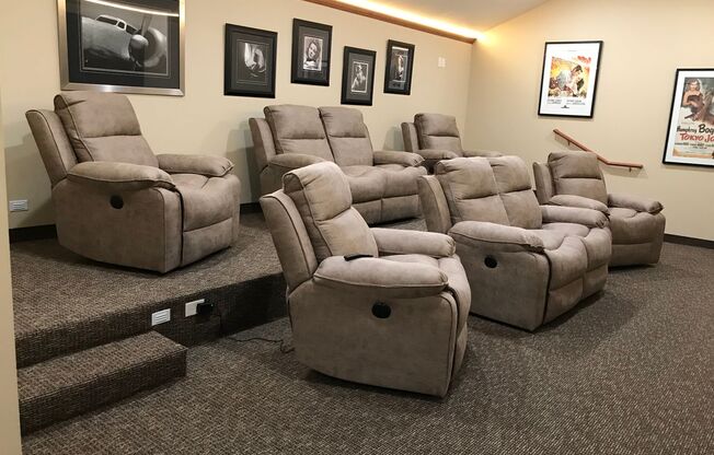 2 beds, 1 bath, 970 sqft, $1,245, Unit 112