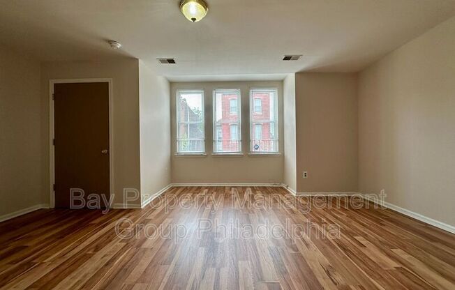 3035 FRANKFORD AVE