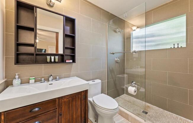 4 beds, 3 baths, 2,500 sqft, $10,500