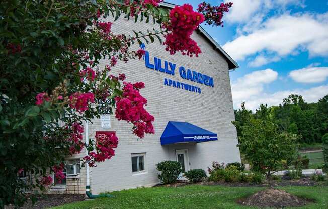 Lilly Garden Apartments Building Exterior 15