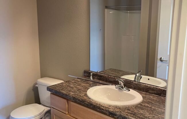 2 beds, 2 baths, 1,011 sqft, $1,255, Unit 2450-205