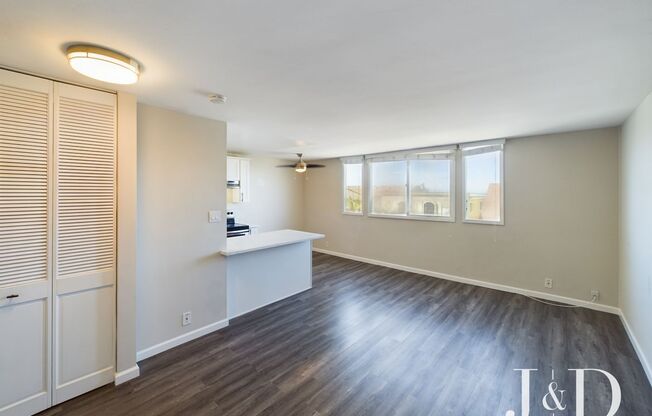 Studio, 1 bath, 499 sqft, $2,275