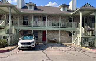 Half-mile from Downtown Round Rock!!!