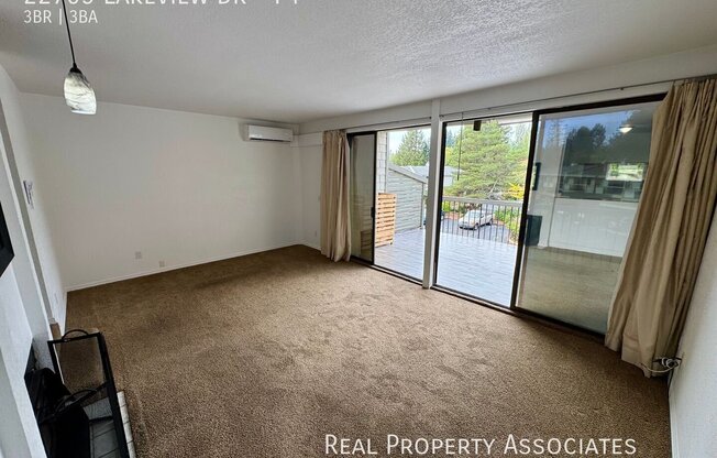 22705 LAKEVIEW DR