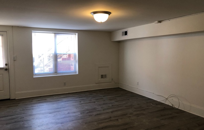 1 bed, 1 bath, $1,095, Unit 1012-T