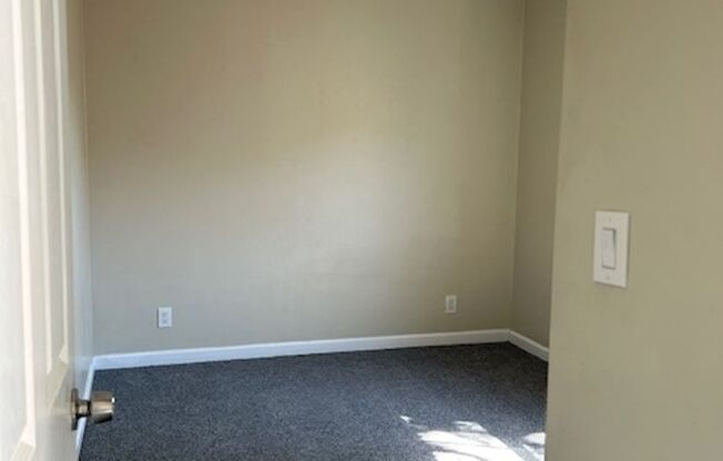 3 beds, 2 baths, $2,900