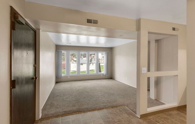 3 beds, 2 baths, 1,026 sqft, $1,450