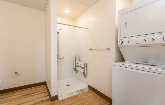 Studio, 1 bath, 586 sqft, $775, Unit Kingston Landing - 303