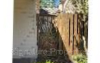 430 Windward Dr SW
