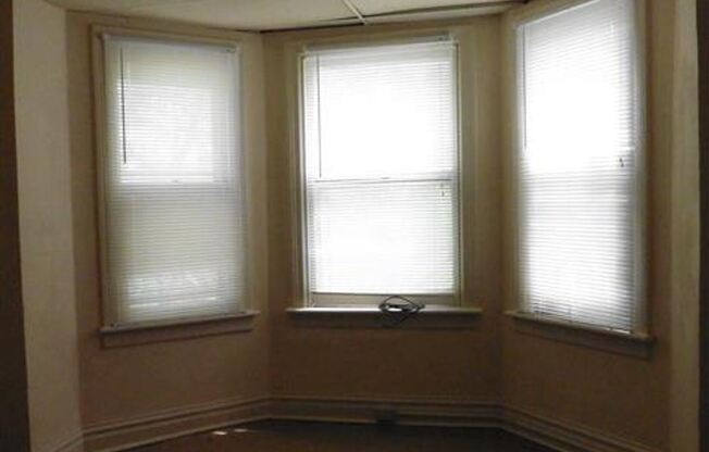 1512 CATHERINE St.