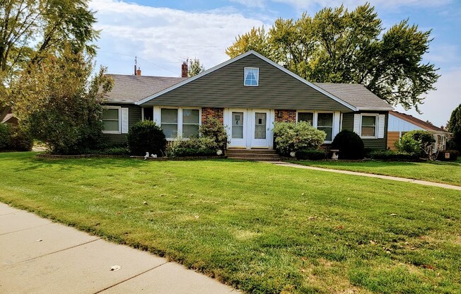 1706 FRD PKWY 