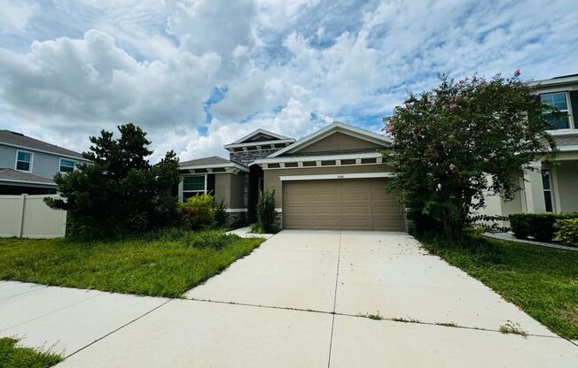 Gorgeous 4 bedroom, 2.5 bathroom HOME in Wimauma