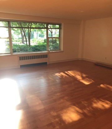 Studio, 1 bath, 570 sqft, $2,700, Unit 125