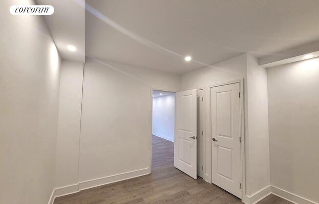 1 bed, 1 bath, $5,500, Unit 6F