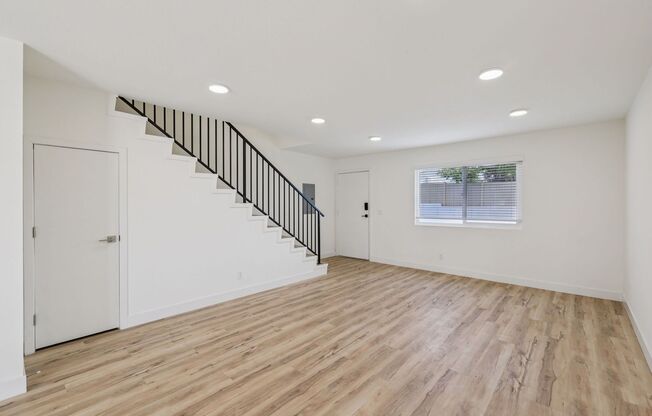 2 beds, 1.5 baths, 1,215 sqft, $3,840, Unit 601