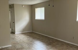 1 bed, 1 bath, $625, Unit 8