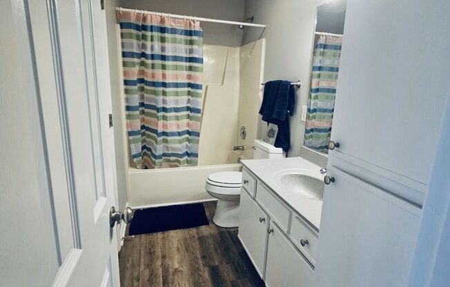 2 beds, 2 baths, 1,020 sqft, $1,195, Unit 1423