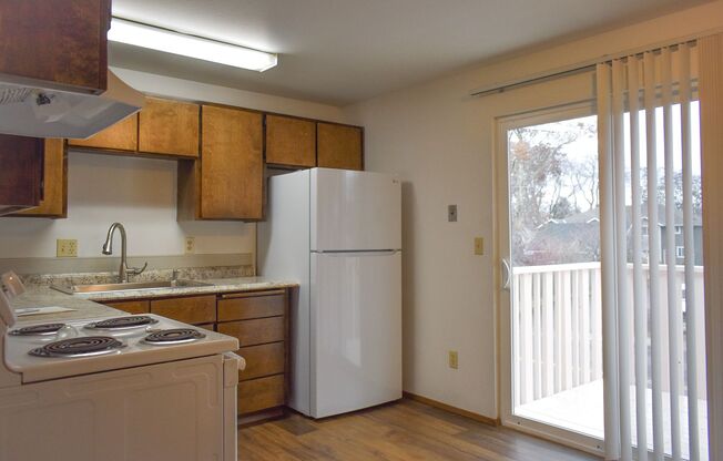 2 beds, 1 bath, 749 sqft, $1,175, Unit 231-10