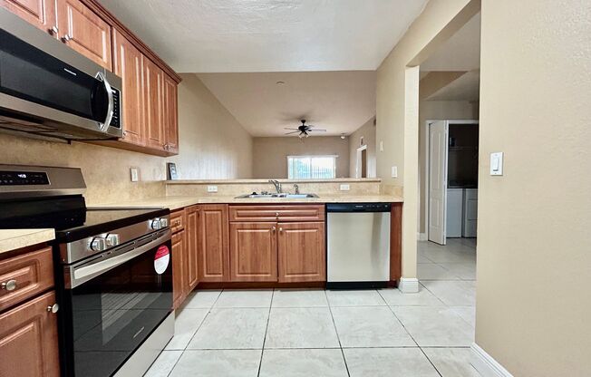 2 beds, 2 baths, 1,000 sqft, $1,450, Unit 2