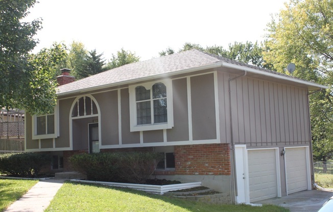 AVAILABLE NOW! Beautiful 3 Bedroom Home in Staley Neighborhood