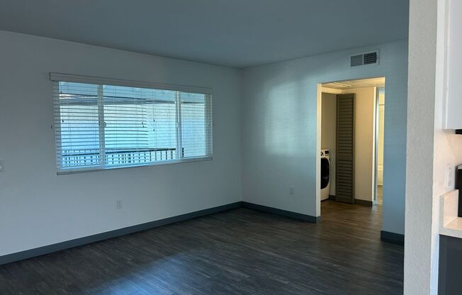 2 beds, 1 bath, 920 sqft, $2,995, Unit B020