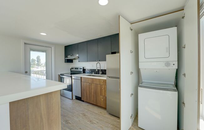 Studio, 1 bath, 530 sqft, $2,495, Unit 205