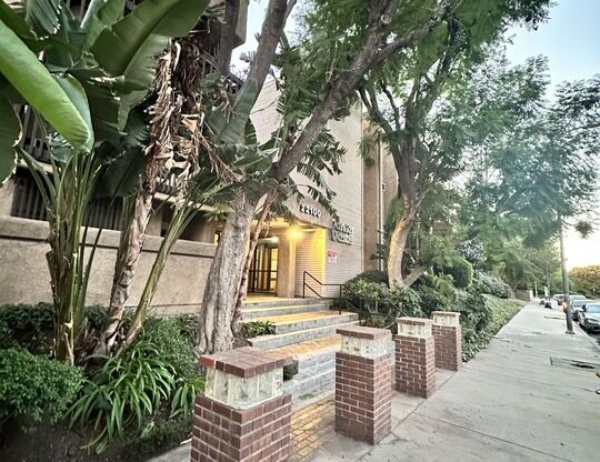 2 beds, 2 baths, 883 sqft, $2,900, Unit 301A