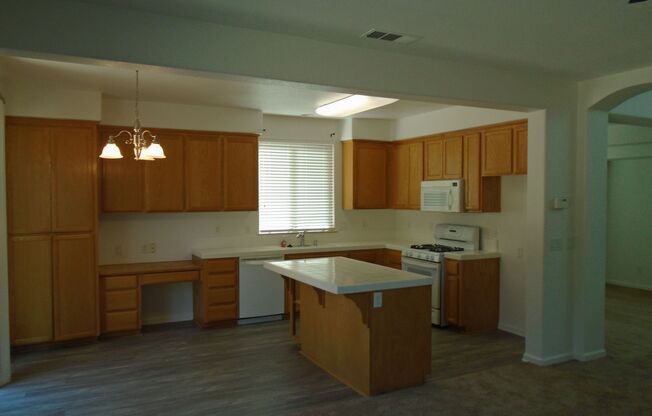 4 beds, 3 baths, $3,295, Unit 1