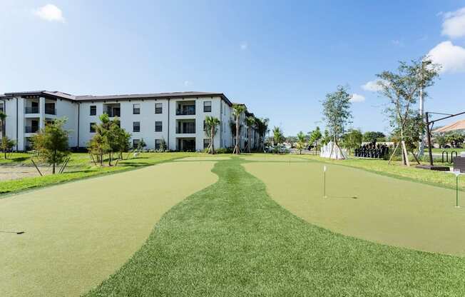 Putting Green at Channelside Apartments in Ft Myers, FL
