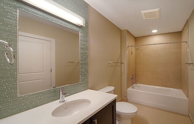 1 bed, 1 bath, 700 sqft, $3,685, Unit 203