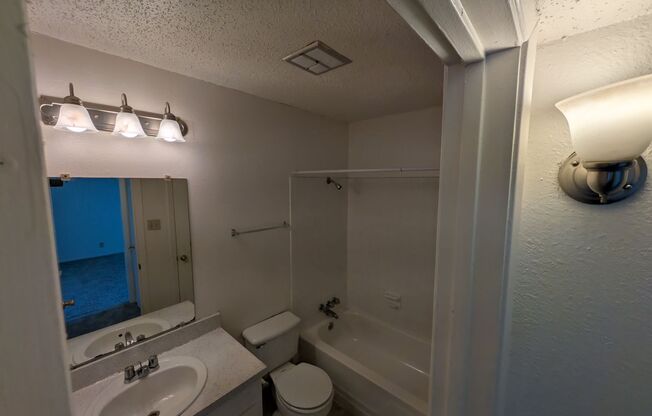 1 bed, 1 bath, 784 sqft, $790, Unit 35-B