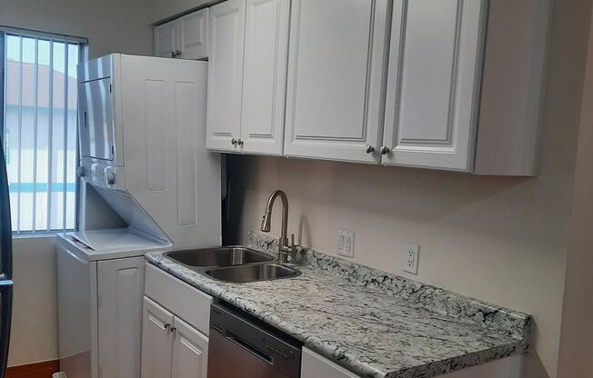 1 bed, 1 bath, 592 sqft, $1,129, Unit 116