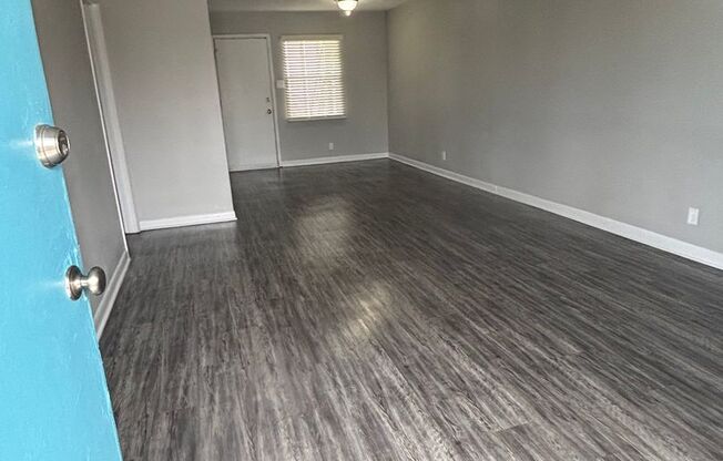 3 beds, 2 baths, 1,230 sqft, $975