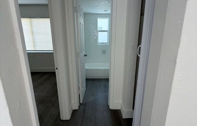 Bright & Renovated 2 Bedroom Apartment in Miami