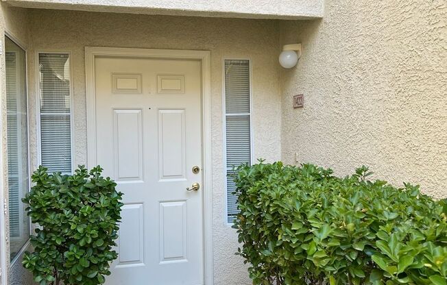 BEAUTIFUL UPGRADED CONDO/MANY AMENITIES - 3 BED, 2 BATH