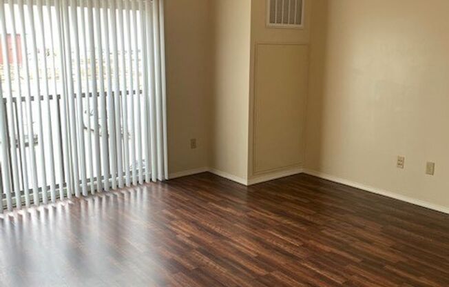 Studio, 1 bath, 530 sqft, $825, Unit Bldg 1 Apt 130