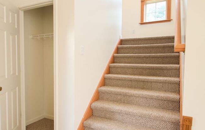 2 beds, 2 baths, 1,850 sqft, $2,285