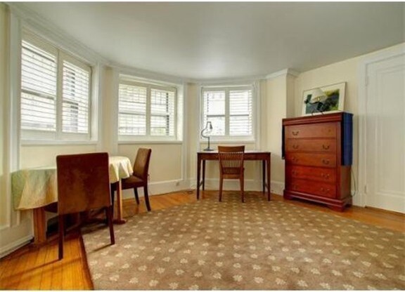 62 COMMONWEALTH AVE