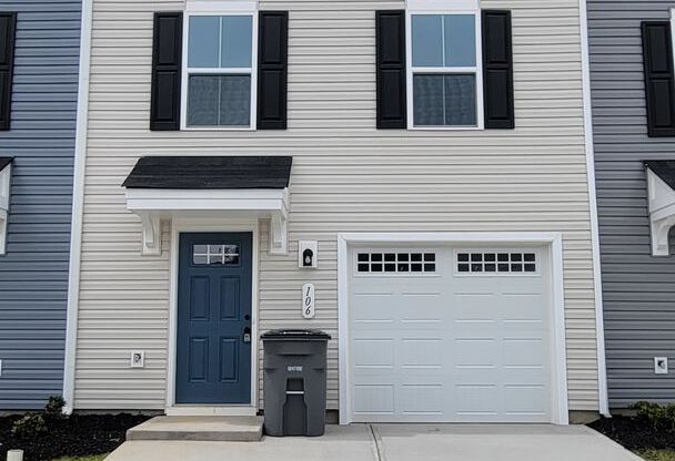 Updated Town home in North Greenville Available Now!
