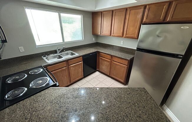2 beds, 2 baths, $1,325, Unit # 127