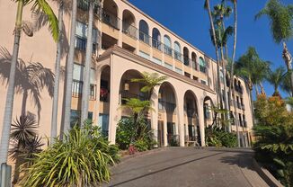 Peak Ocean View - Gated Building - 3rd Floor Unit - Garage Parking Space - Pool/Spa
