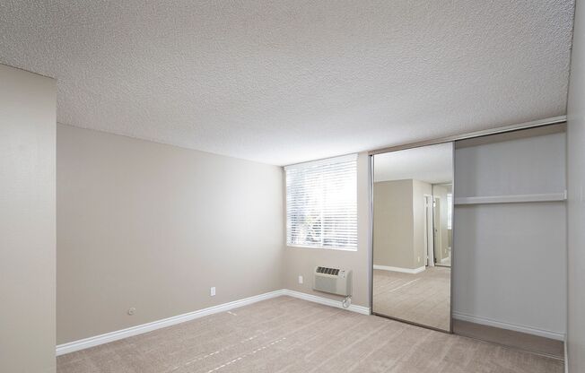 2 beds, 1.5 baths, 885 sqft, $2,295, Unit 030