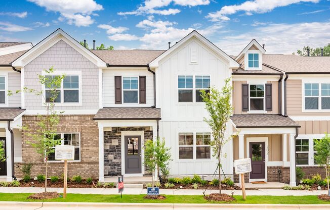 Like-New Townhome Walk to Downtown | Garage + Internet Included