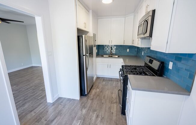 Studio, 1 bath, 595 sqft, $2,298, Unit 108